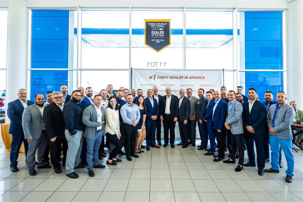 Dealership gallery photo 4